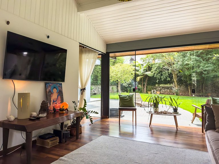 Casa espaçosa na Granja Viana