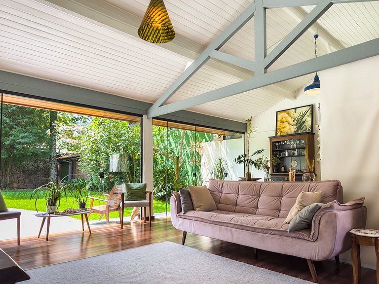 Casa espaçosa na Granja Viana