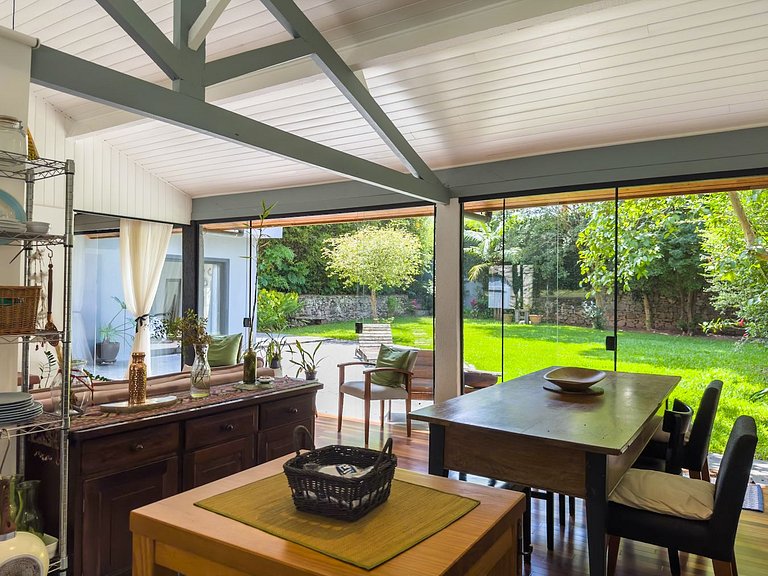 Casa espaçosa na Granja Viana