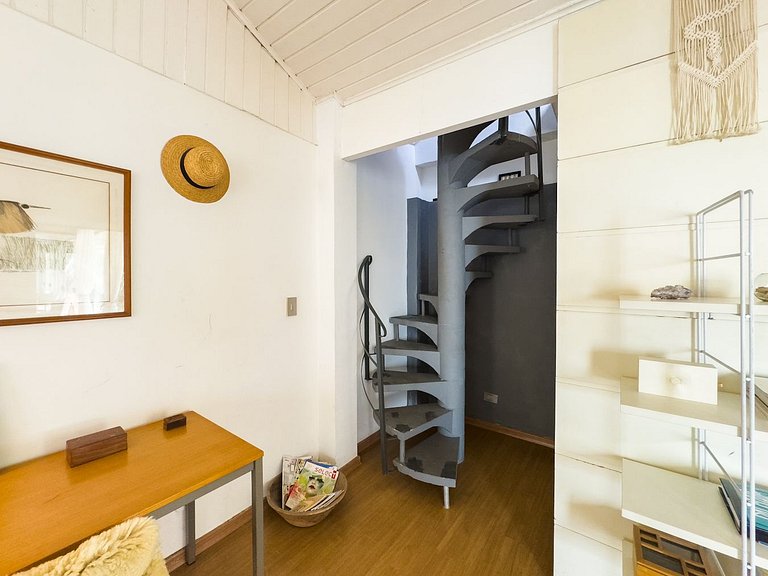 Casa charmosa e espaçosa c/ jardim | Granja Viana