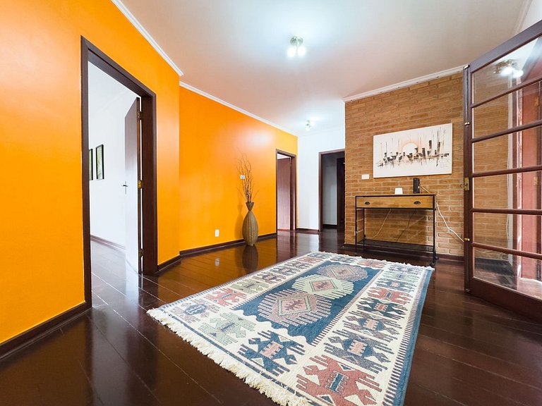 Casa espaçosa a apenas 30 minutos de SP