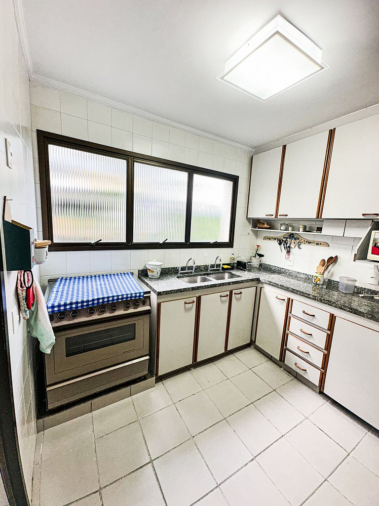 Apartamento no Sorocotuba II com vista para o mar e acesso e