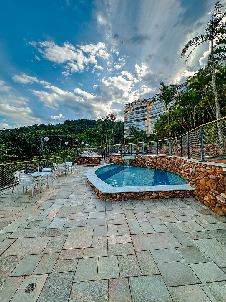 Apartamento no Sorocotuba II com vista para o mar e acesso e