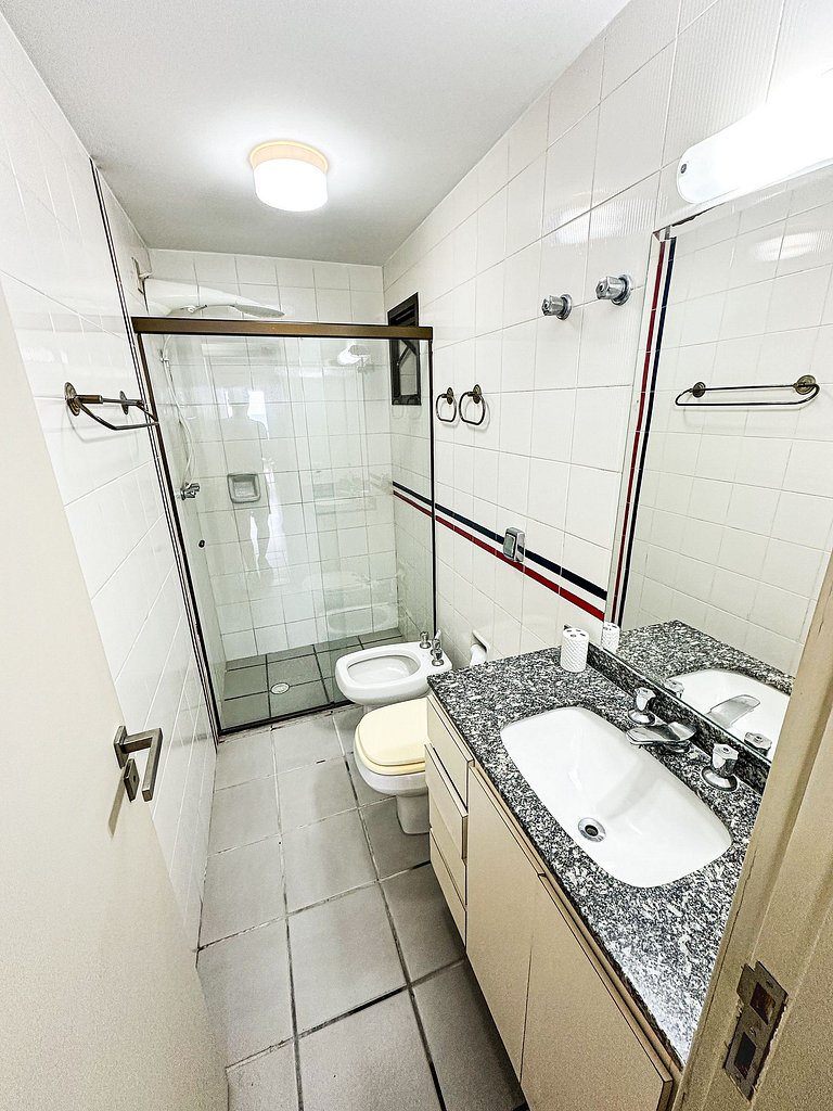 Apartamento no Sorocotuba II com vista para o mar e acesso e