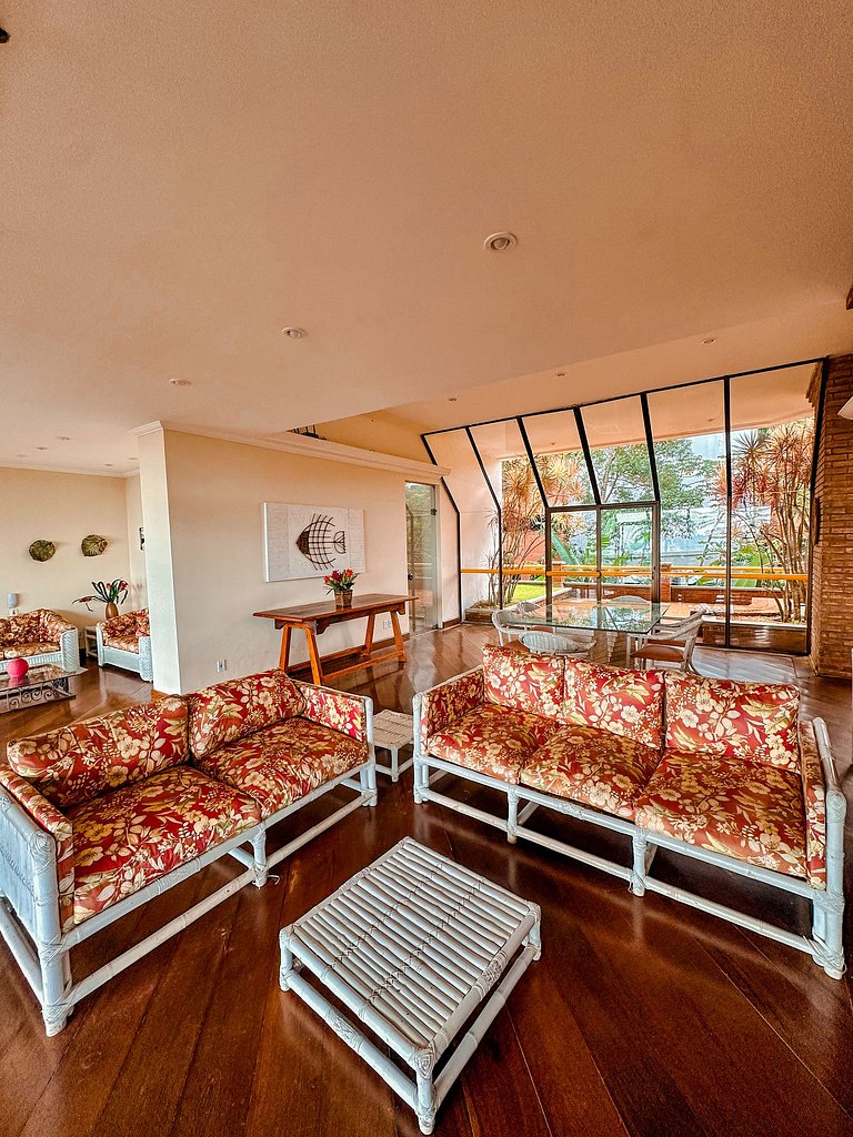 Apartamento no Sorocotuba II com vista para o mar e acesso e