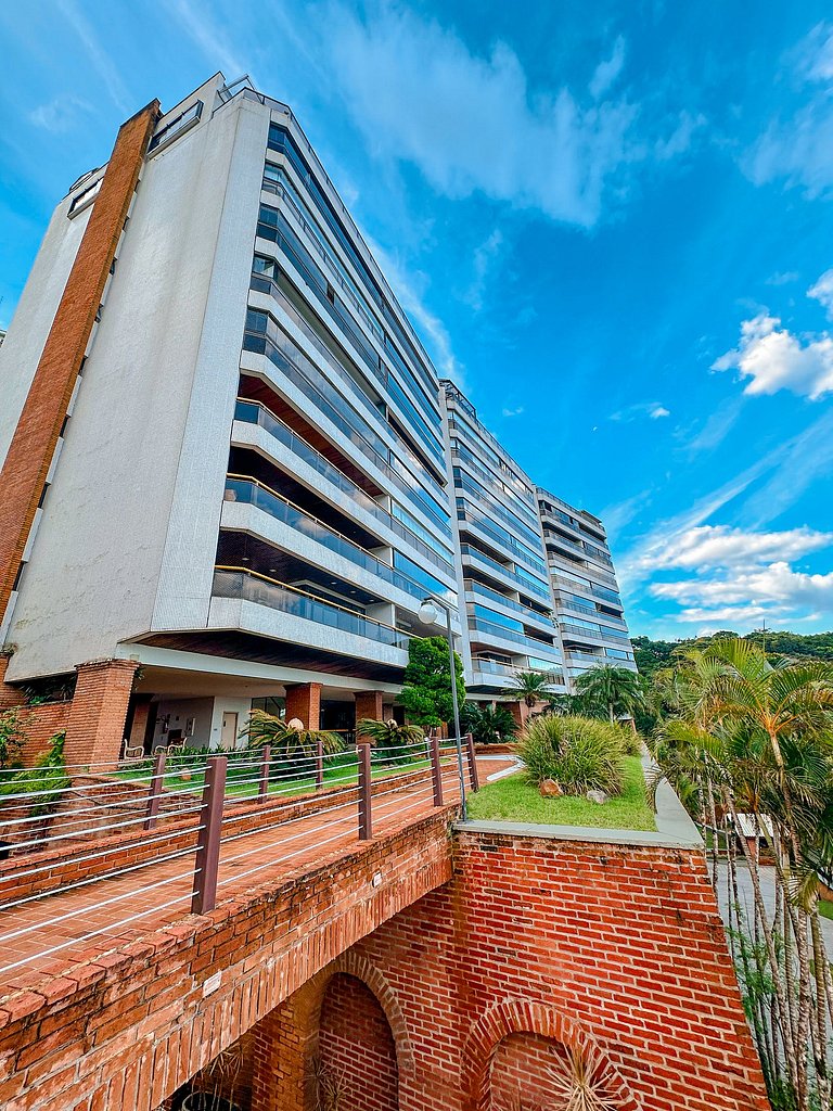 Apartamento no Sorocotuba II com vista para o mar e acesso e