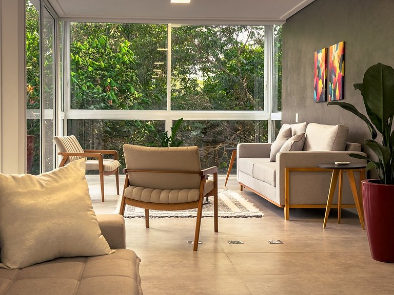 Casa de Alto Padrão com 4 suítes | 30 min de SP