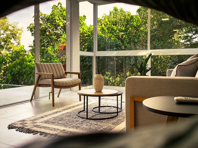 Casa de Alto Padrão com 4 suítes | 30 min de SP