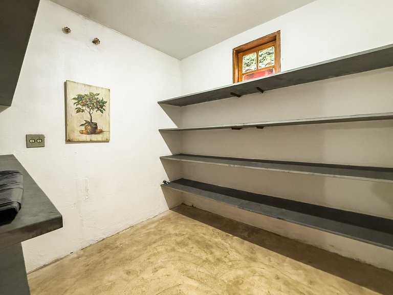 Casa com Piscina Privativa, Varanda Gourmet e Vista para Nat