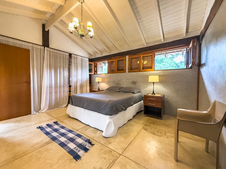 Casa com Piscina Privativa, Varanda Gourmet e Vista para Nat