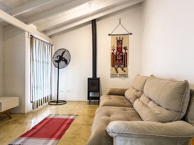 Casa com Piscina Privativa, Varanda Gourmet e Vista para Nat