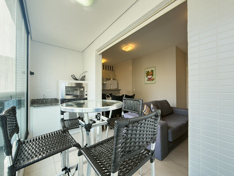 Apartamento no Capitania Varam a 180m da Praia com Churrasqu