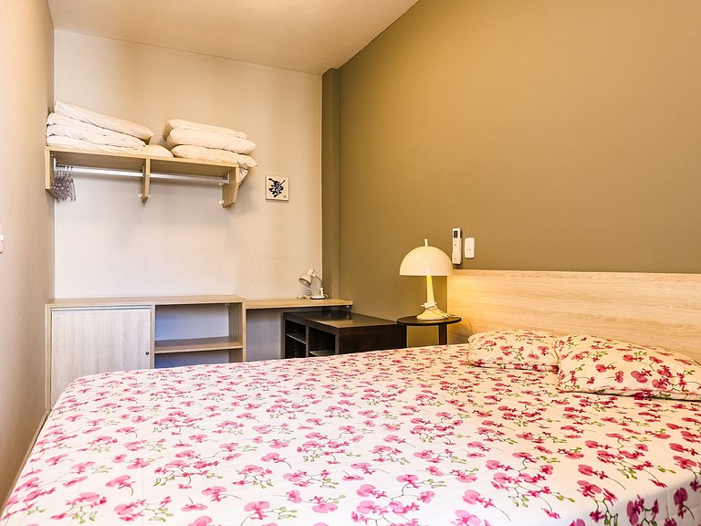 Apartamento no Capitania Varam a 180m da Praia com Churrasqu