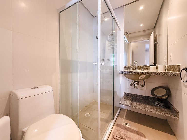 Apartamento no Capitania Varam a 180m da Praia com Churrasqu