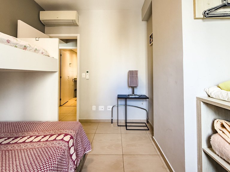 Apartamento no Capitania Varam a 180m da Praia com Churrasqu