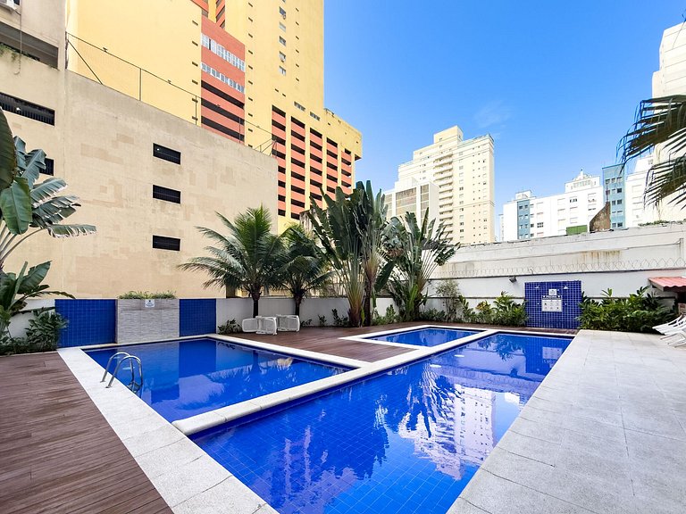 Apartamento no Capitania Varam a 180m da Praia com Churrasqu