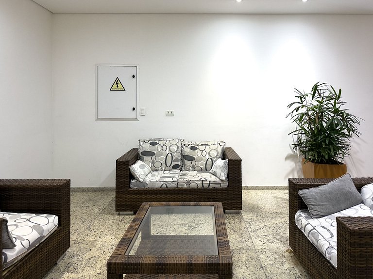 Apartamento no Capitania Varam a 180m da Praia com Churrasqu