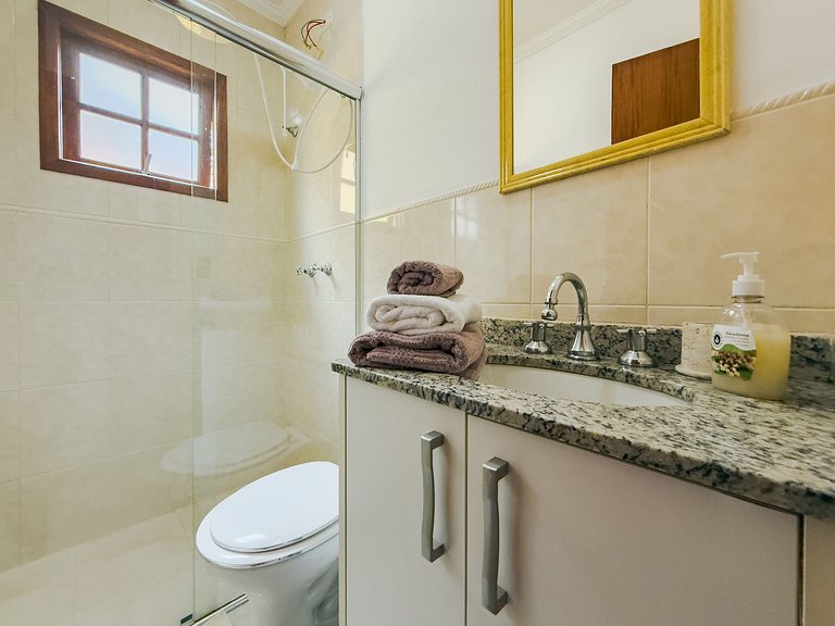 Espaço gourmet e home-office na Granja