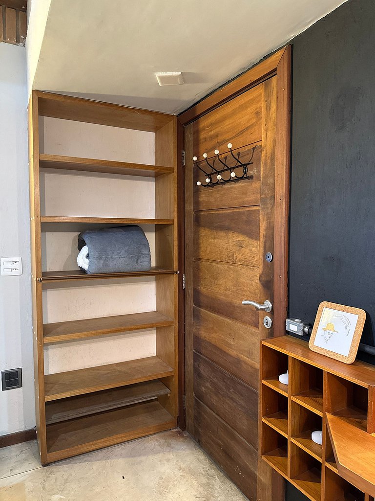 Loft Aconchegante com Atmosfera Intimista em Meio à Natureza