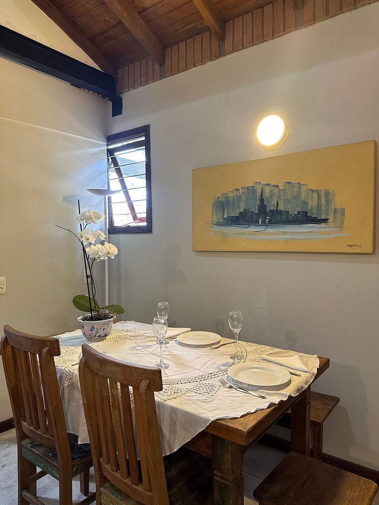 Loft Aconchegante com Atmosfera Intimista em Meio à Natureza