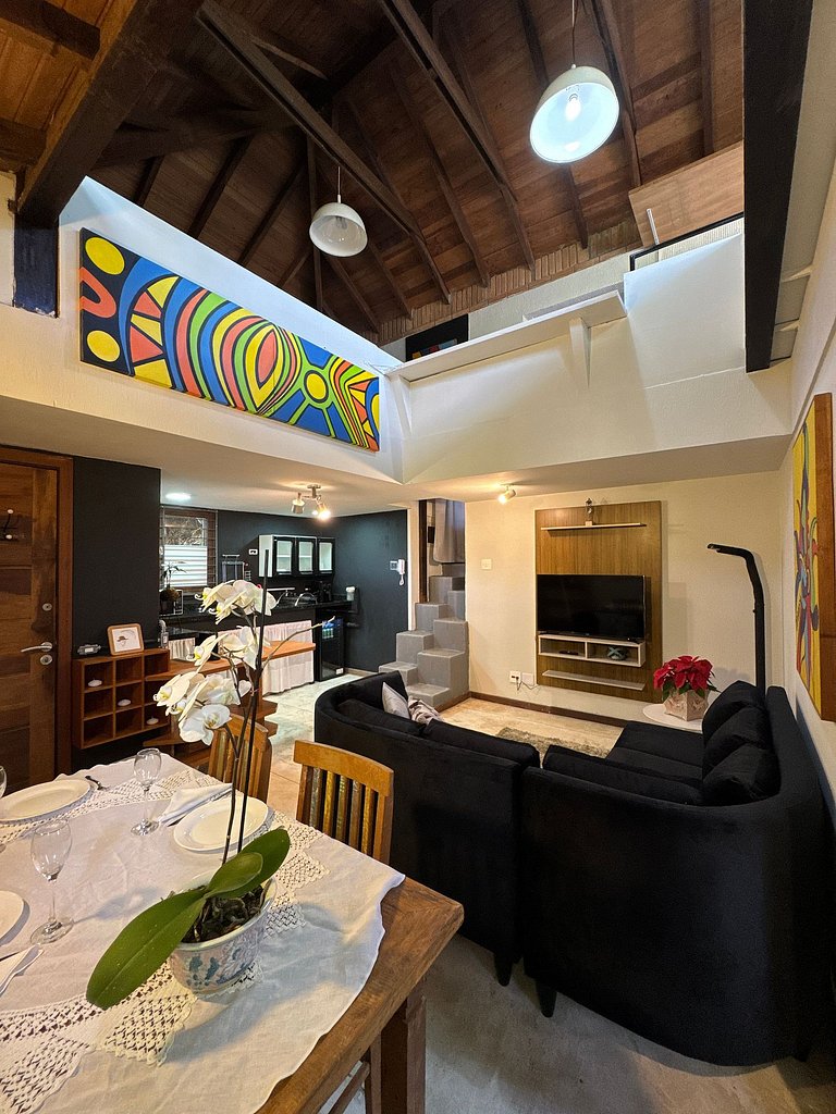 Loft Aconchegante com Atmosfera Intimista em Meio à Natureza