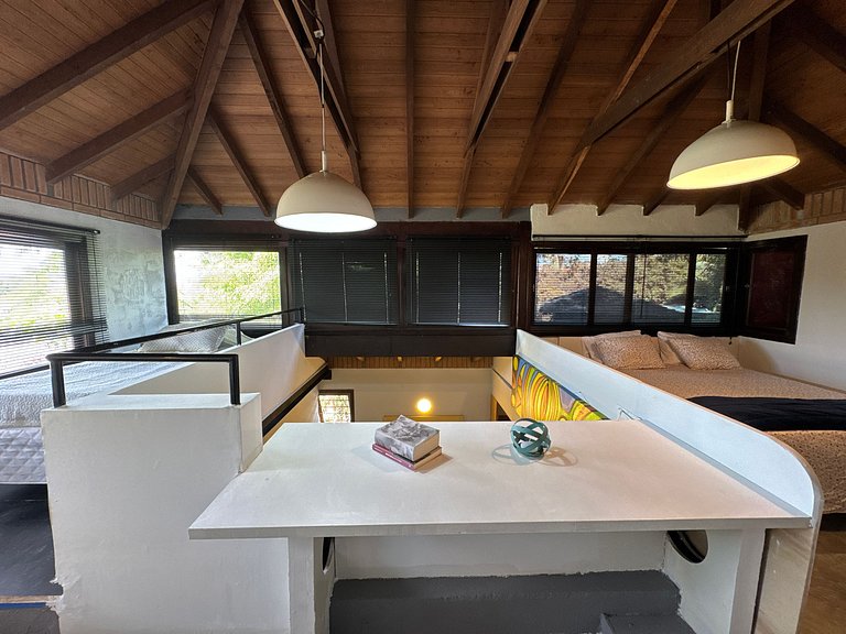 Loft Aconchegante com Atmosfera Intimista em Meio à Natureza