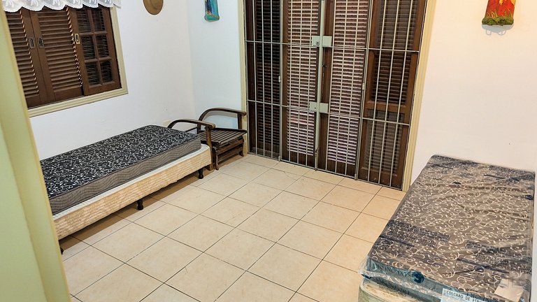 Casa a 200m da Praia c/ Piscina e Churrasqueira