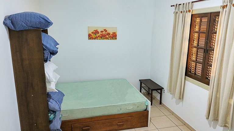 Casa a 200m da Praia c/ Piscina e Churrasqueira