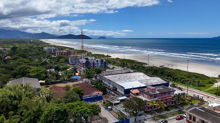 Casa a 200m da Praia c/ Piscina e Churrasqueira