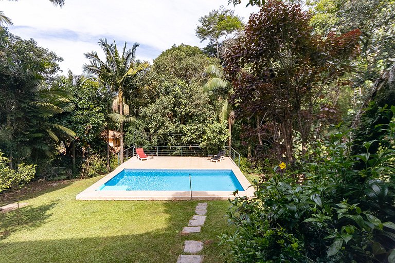 Casa espaçosa com piscina e churrasqueira perto de São Paulo