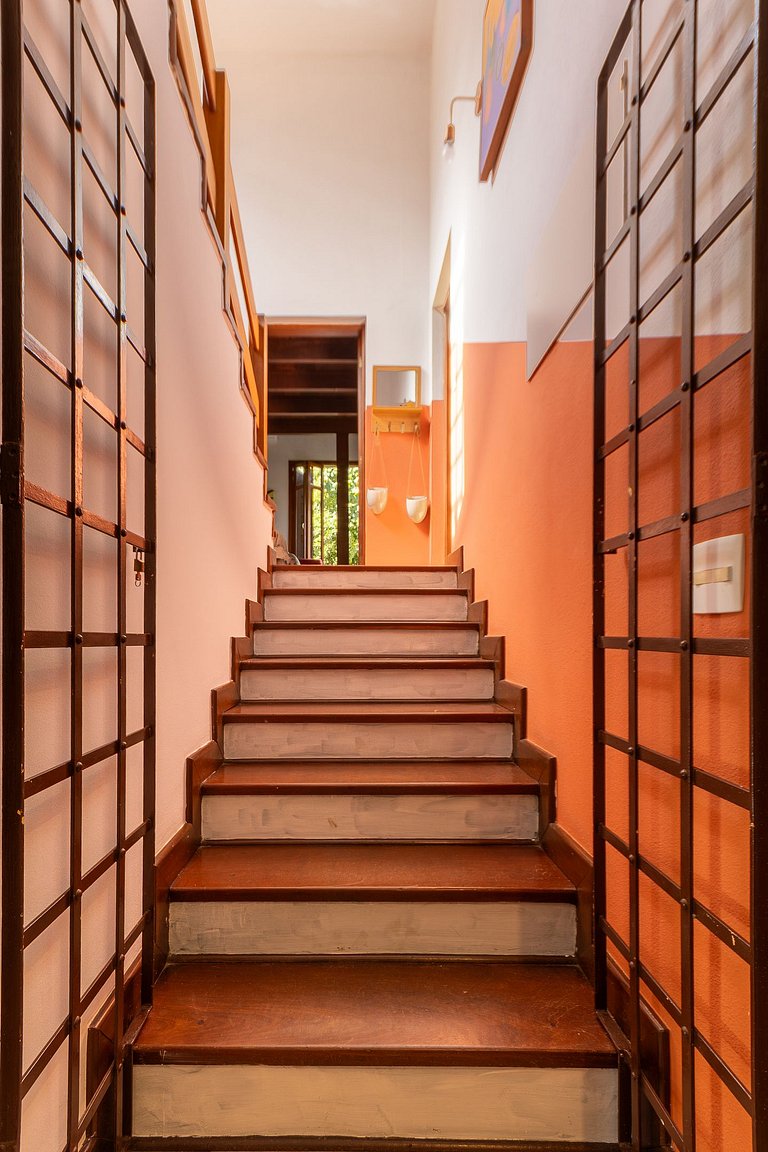 Casa espaçosa com piscina ampla e churrasqueira perto de São