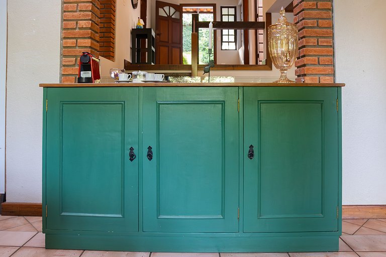 Casa espaçosa com piscina ampla e churrasqueira perto de São