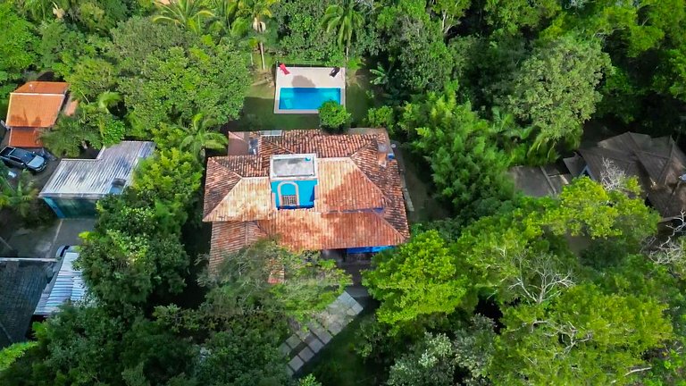 Casa espaçosa com piscina ampla e churrasqueira perto de São