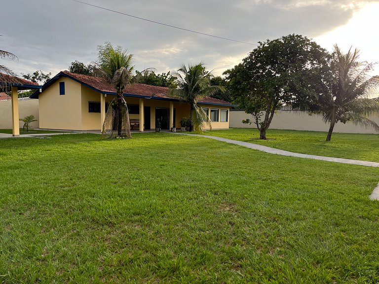 Casa ampla com jardim e 3 suítes em Novo Airão