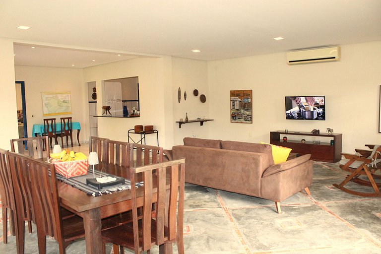 Casa ampla com jardim e 3 suítes em Novo Airão