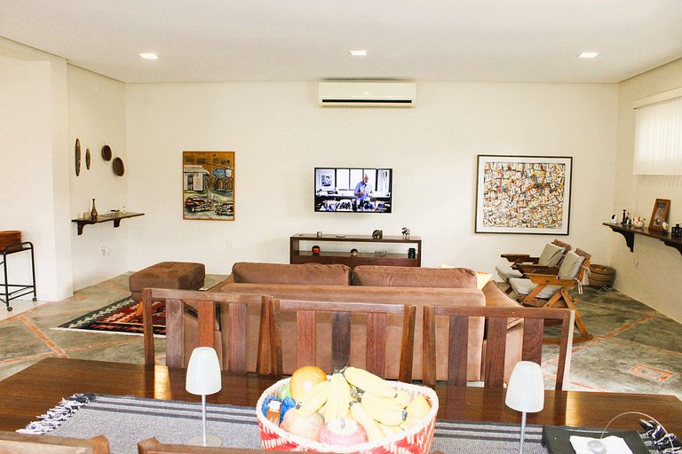 Casa ampla com jardim e 3 suítes em Novo Airão