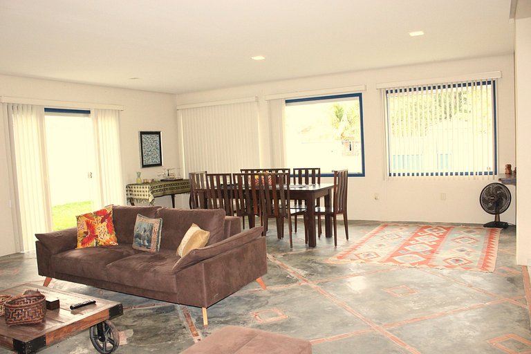 Casa ampla com jardim e 3 suítes em Novo Airão