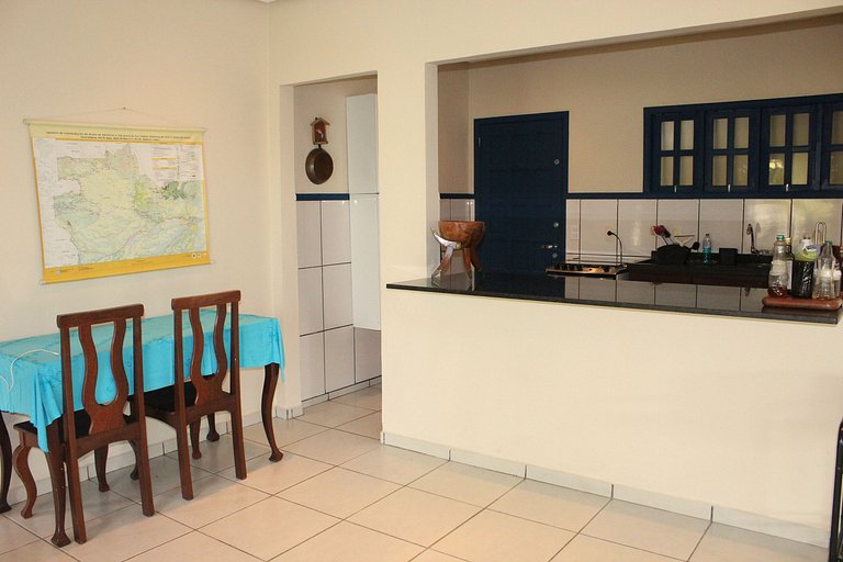 Casa ampla com jardim e 3 suítes em Novo Airão