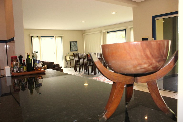 Casa ampla com jardim e 3 suítes em Novo Airão