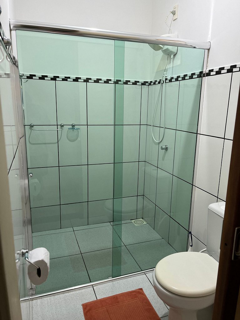 Casa ampla com jardim e 3 suítes em Novo Airão