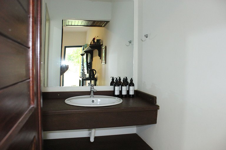 Casa ampla com jardim e 3 suítes em Novo Airão