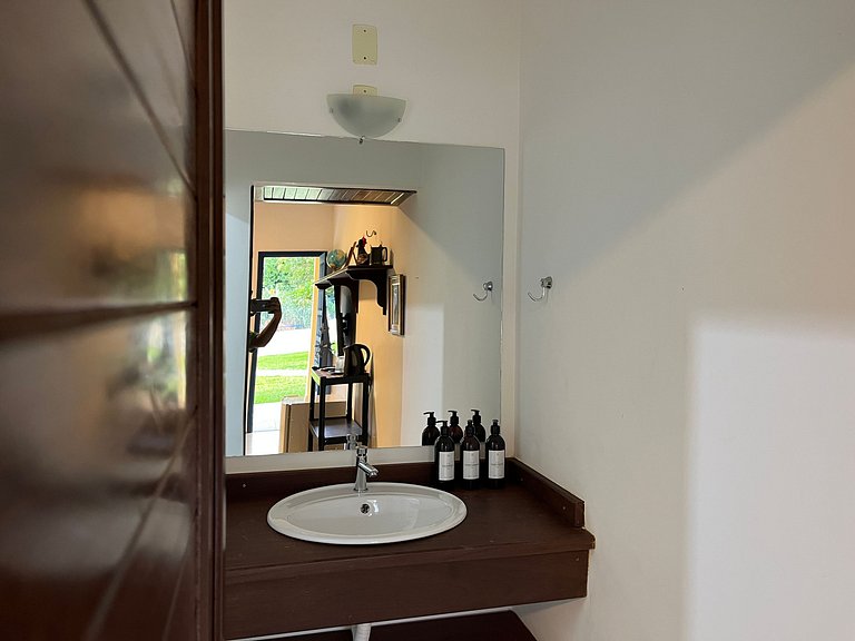 Casa ampla com jardim e 3 suítes em Novo Airão