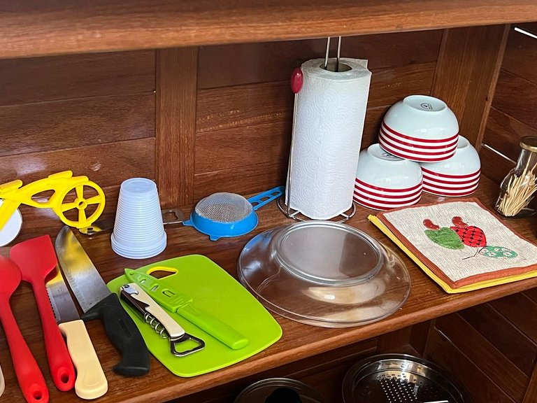 Chalé Arara em Novo Airão com cozinha completa e ar-condicio