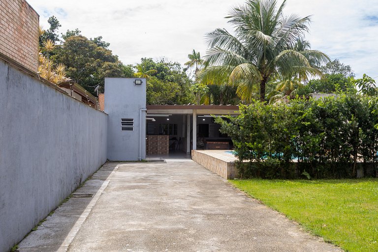 Casa a 180m da Praia de Boraceia | Piscina e Churrasqueira