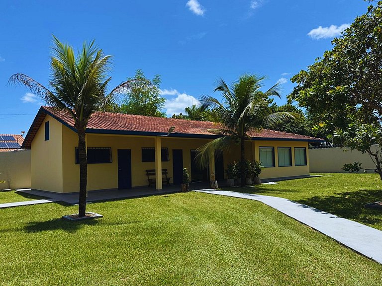 Casa ampla com jardim e 3 suítes em Novo Airão