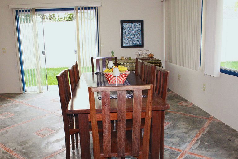 Casa ampla com jardim e 3 suítes em Novo Airão