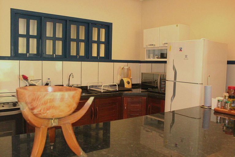 Casa ampla com jardim e 3 suítes em Novo Airão