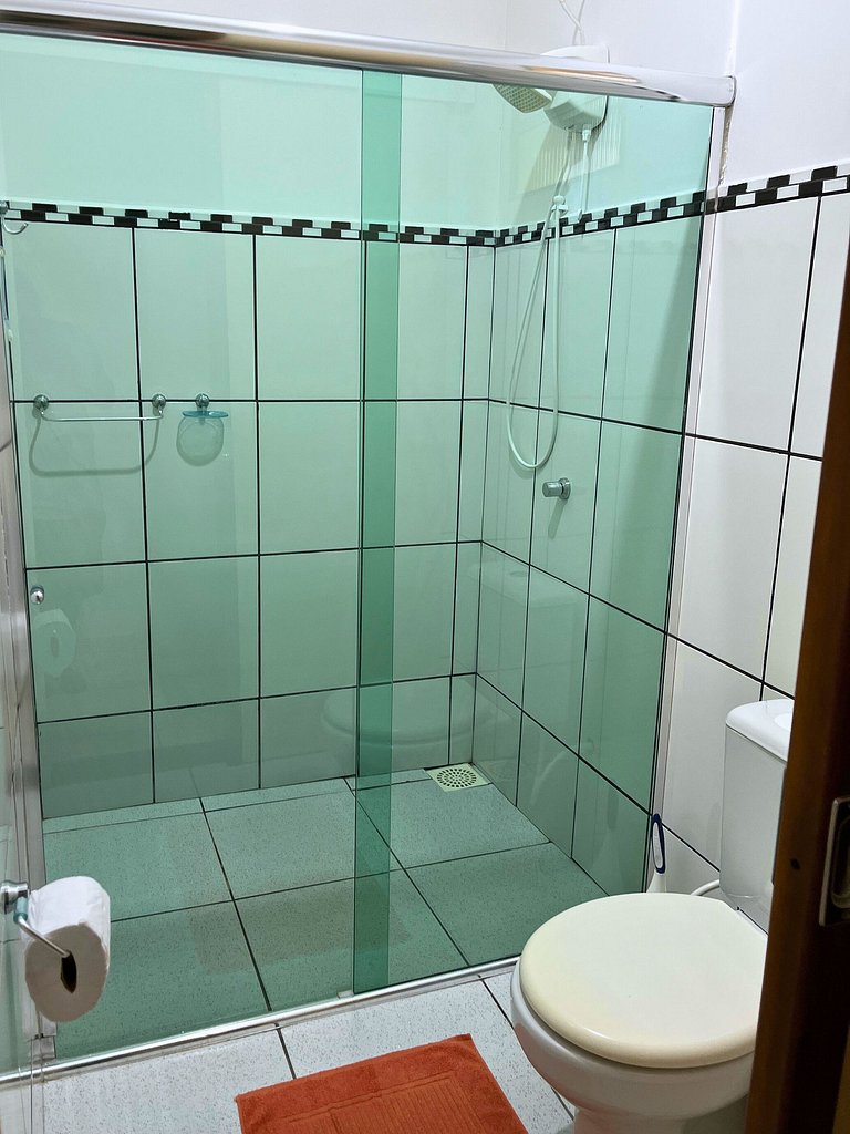 Casa ampla com jardim e 3 suítes em Novo Airão