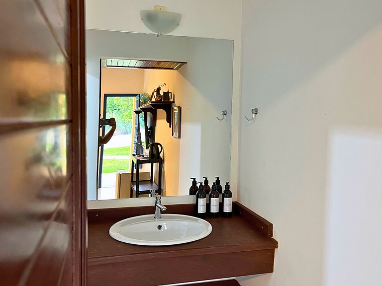 Casa ampla com jardim e 3 suítes em Novo Airão