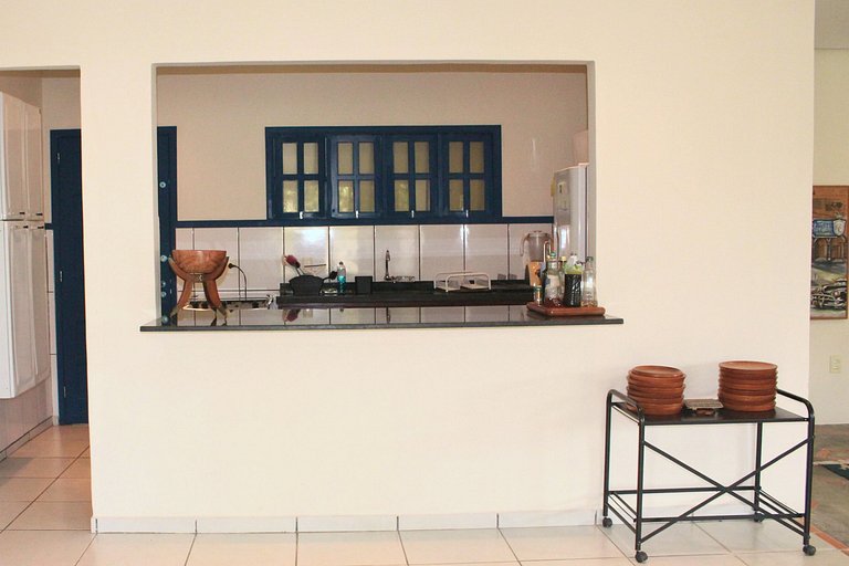 Casa ampla com jardim e 3 suítes em Novo Airão